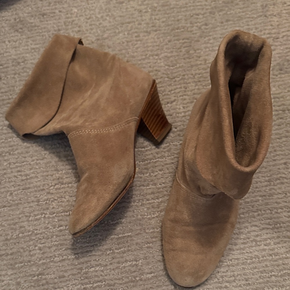 Vintage Tan Suede Ankle Booties